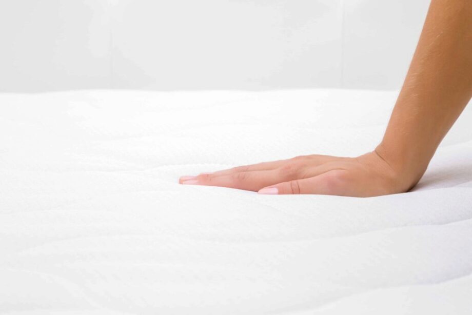 firm or soft mattress for newborn
