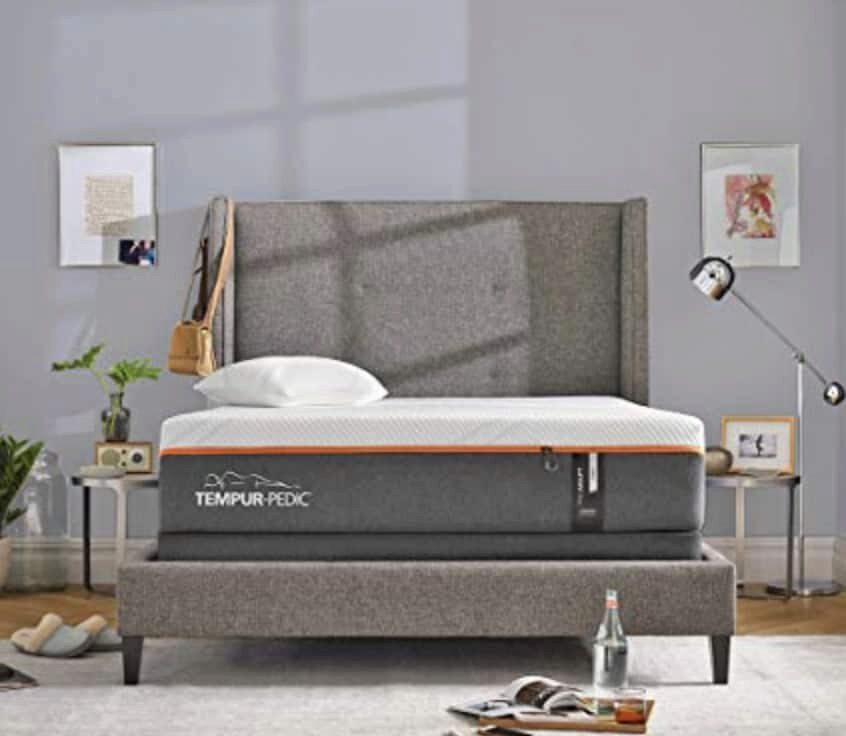 TEMPUR PEDIC Bed In A Bedroom 