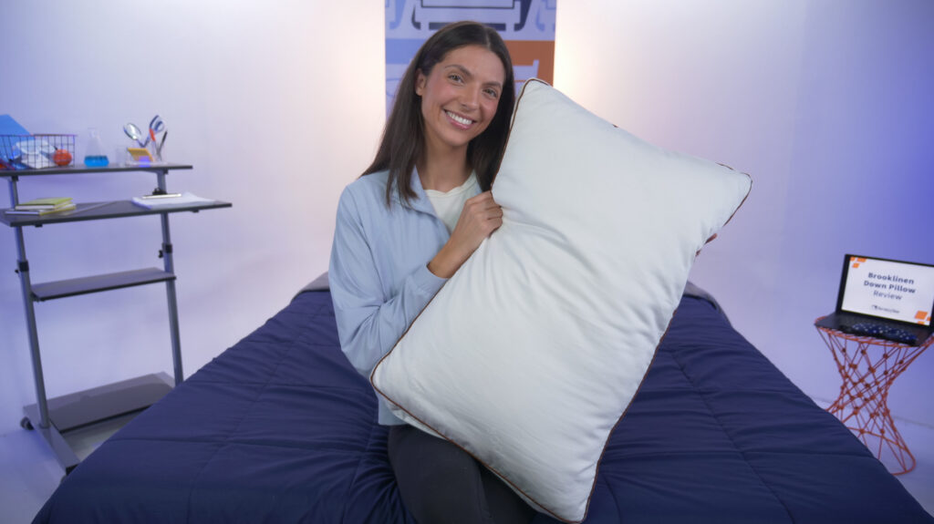 Saatva-Latex-Pillow-Hero