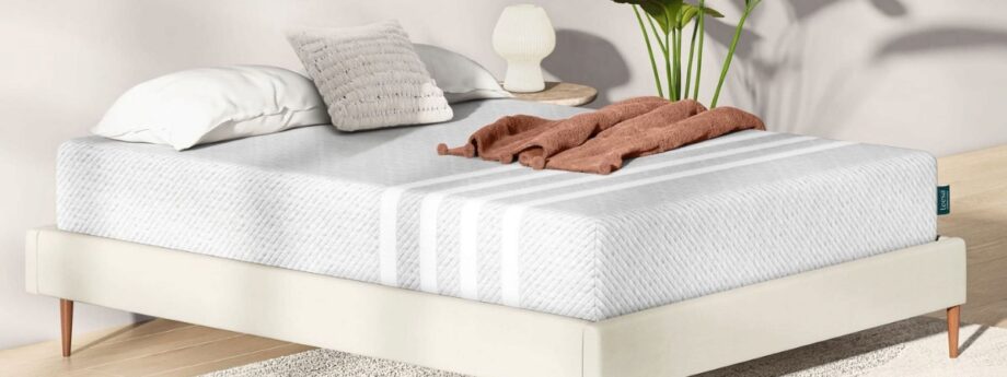 https://www.mattressnerd.com/wp-content/uploads/2022/05/NEW-Leesa-Original-Hybrid-Mattress-HERO.jpg