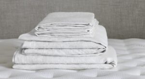 saatva linen sheets