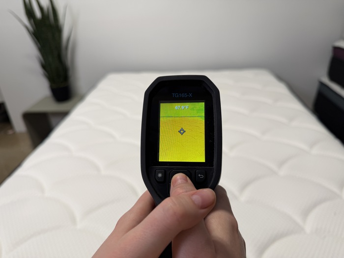 dreamcloud classic hybrid mattress cooling temperature test before2