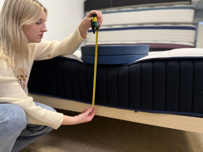 dreamcloud classic hybrid mattress edge support weight plates2