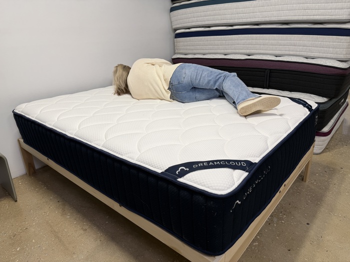 dreamcloud classic hybrid mattress switch response test2
