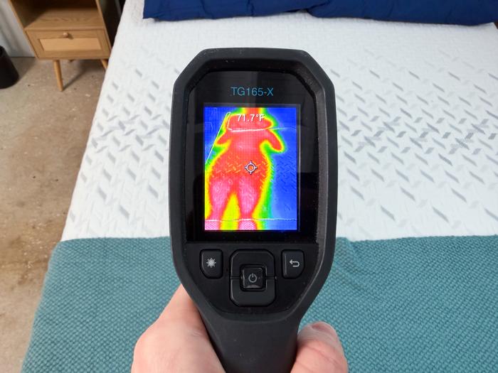 thermal imaging of the nectar classic memory foam mattress after being rested on