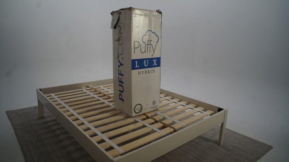 Puffy Lux Hybrid Mattress Review (2022) The Nerd's Take